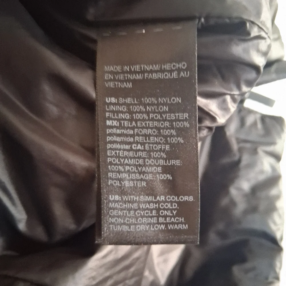 Chico's NWT Zenergy Side Zip Vest Black 4/20 - Picture 5 of 6